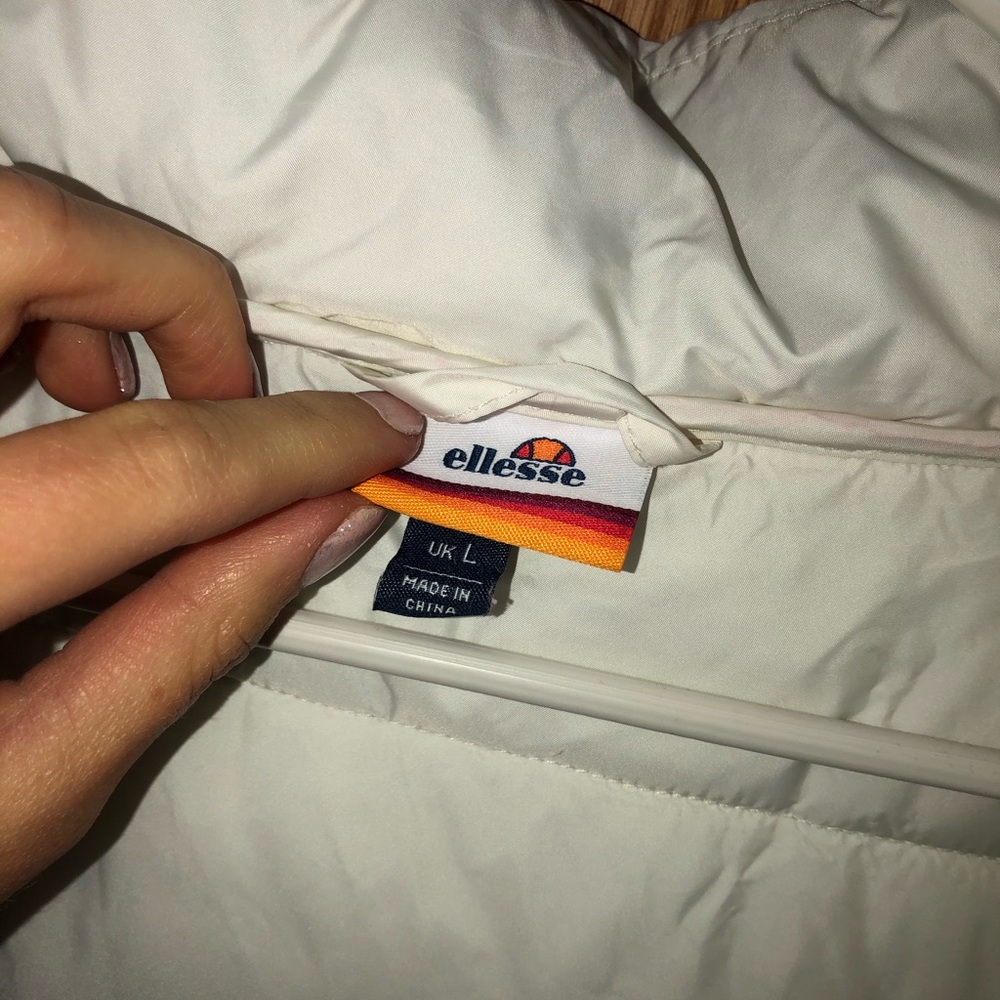 Ellese winter jacket! - Picture 3 of 3
